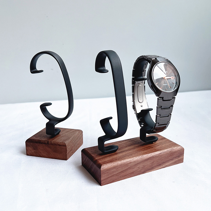 Soporte de reloj en forma de C - Jewelry And Watches Inc reseña y precio
