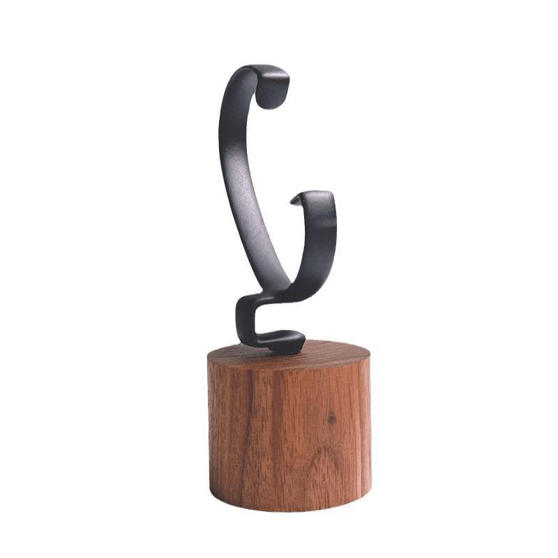 Soporte de madera en forma de  - Jewelry And Watches Inc reseña y precio