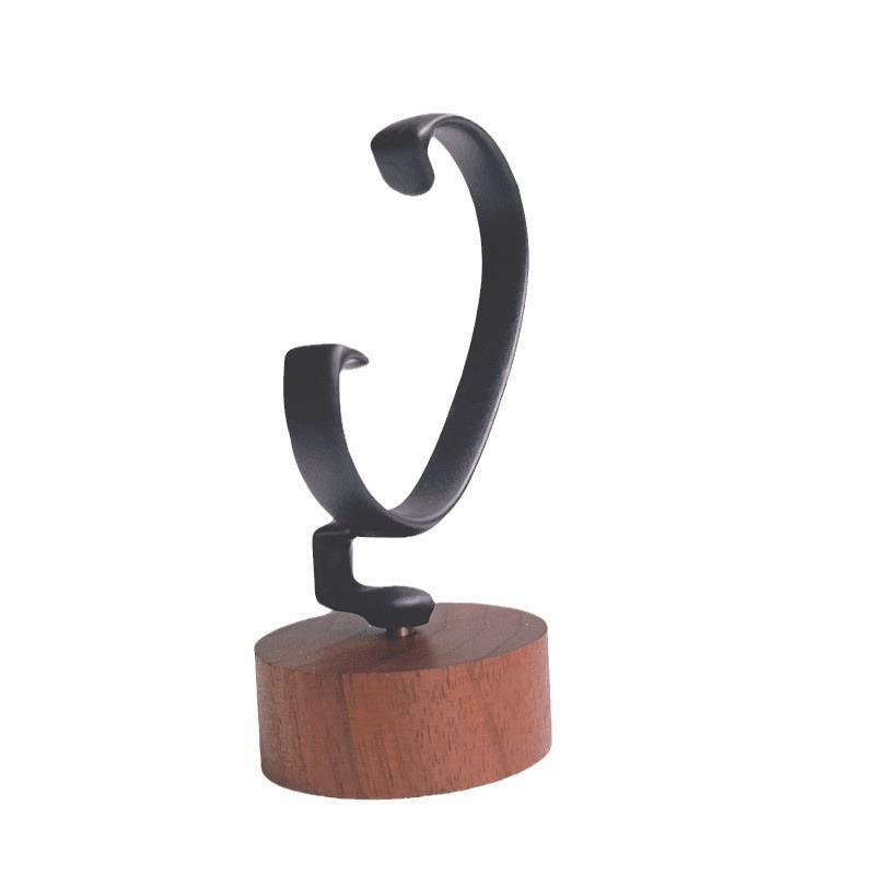 Soporte de madera en forma de  - Jewelry And Watches Inc reseña y precio